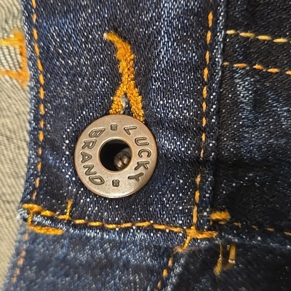 LUCKY BRAND 410 ATHLETIC FIT DARK WASH JEANS. SIZE 38X30. - Picture 7 of 8